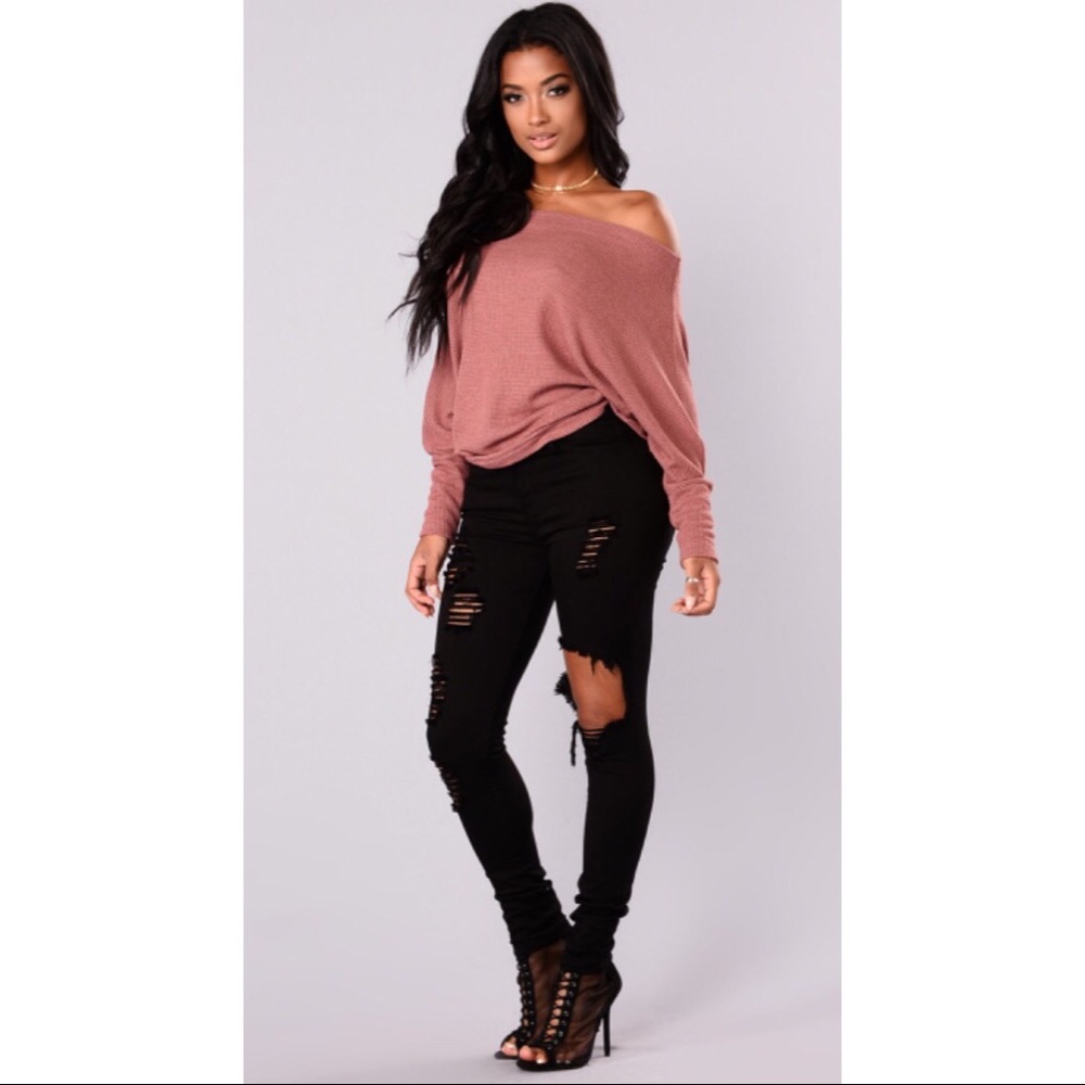 FASHION NOVA OFF THE SHOULDER SWEATER SIZE M